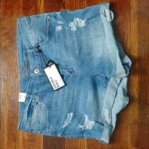 NWT rue21 women's size 16 shorts
